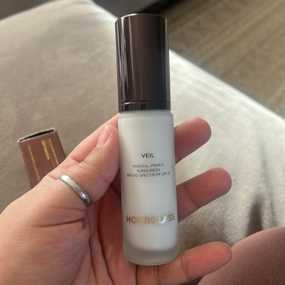 Hourglass Veil Mineral Primer - Picture 10 of 10
